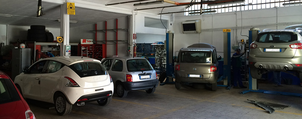 Interno officina 1